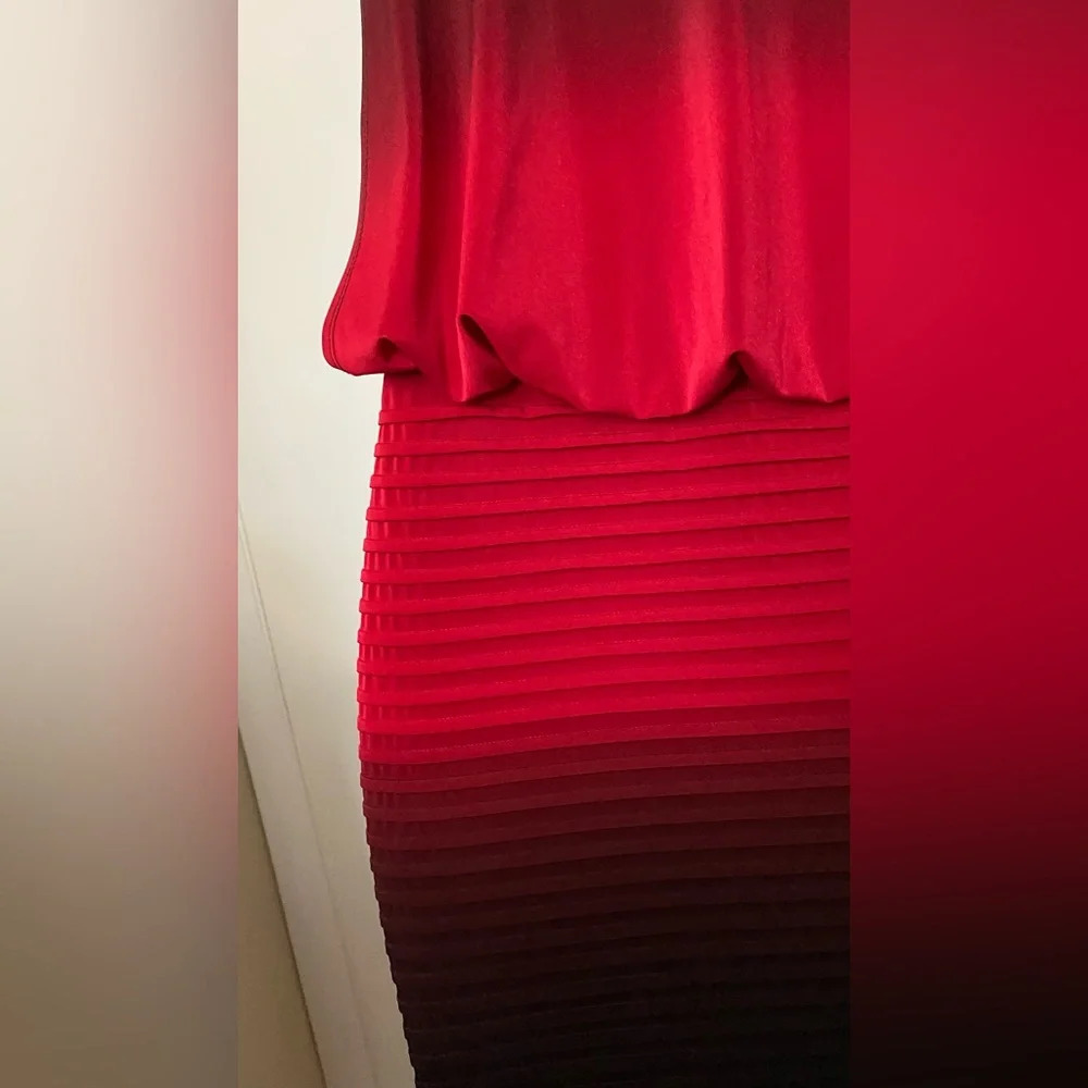 NWOT Xscape Red Black Ombré Blouson Top Ribbed Bottom Size 8 - Picture 12 of 13
